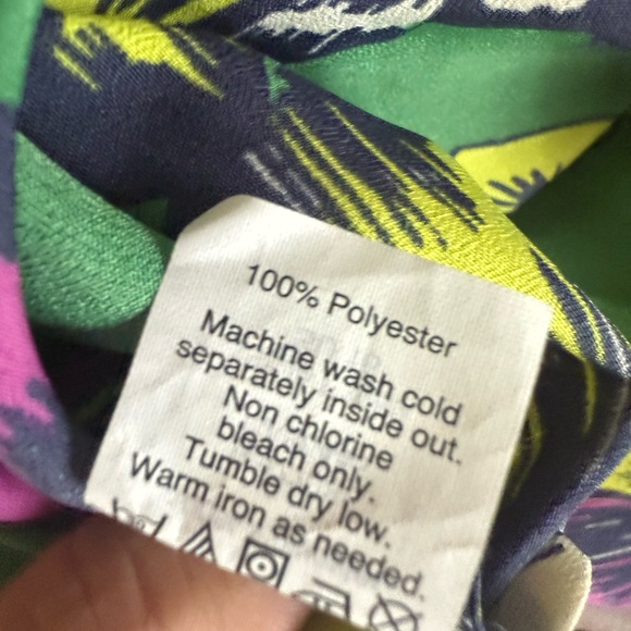 J. Crew Green Tropical Top size 2P with Pink and Yellow Flowers - Picture 4 of 4